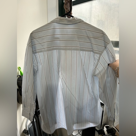 ARITZIA OVERSIZED BUTTON DOWN - Picture 4 of 6